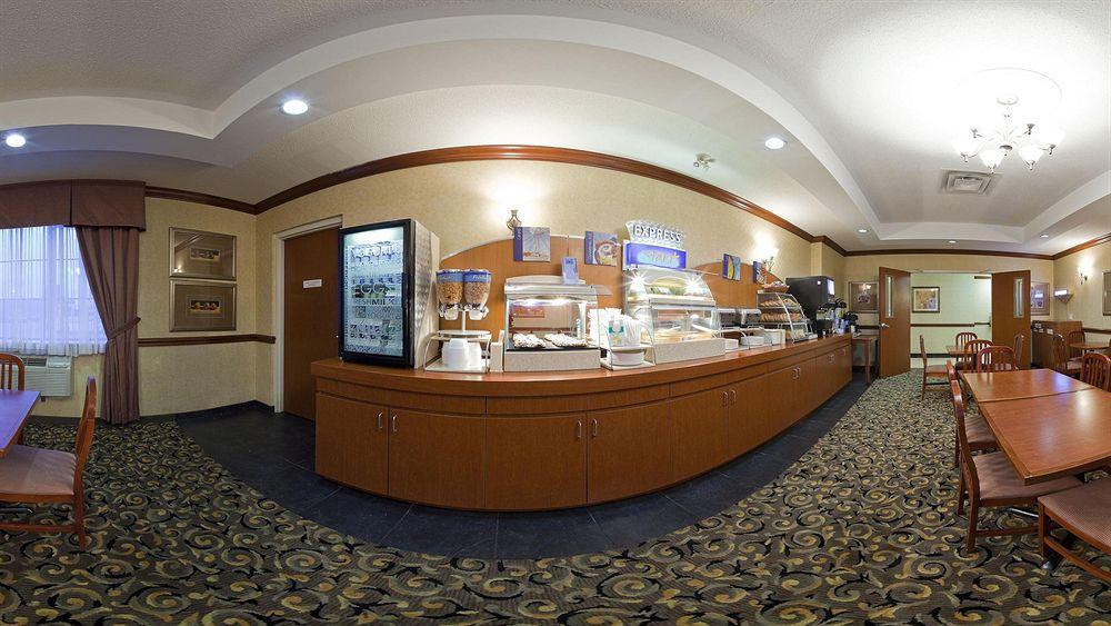 Holiday Inn Express Hotel & Suites Barrie By Ihg Exterior foto