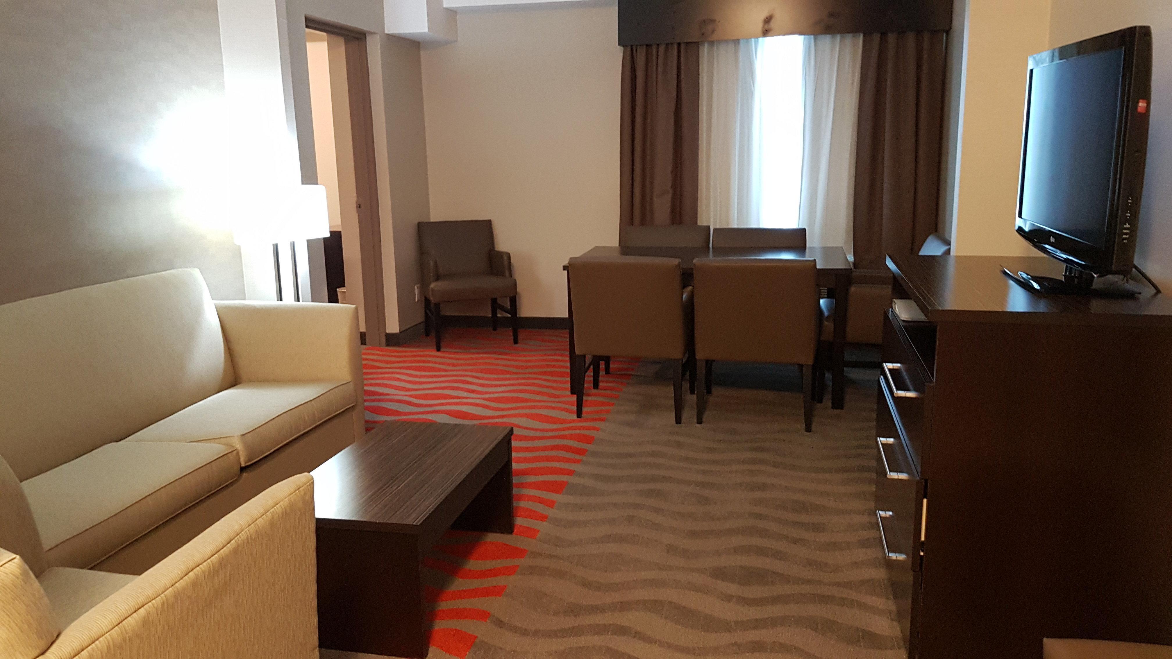 Holiday Inn Express Hotel & Suites Barrie By Ihg Exterior foto