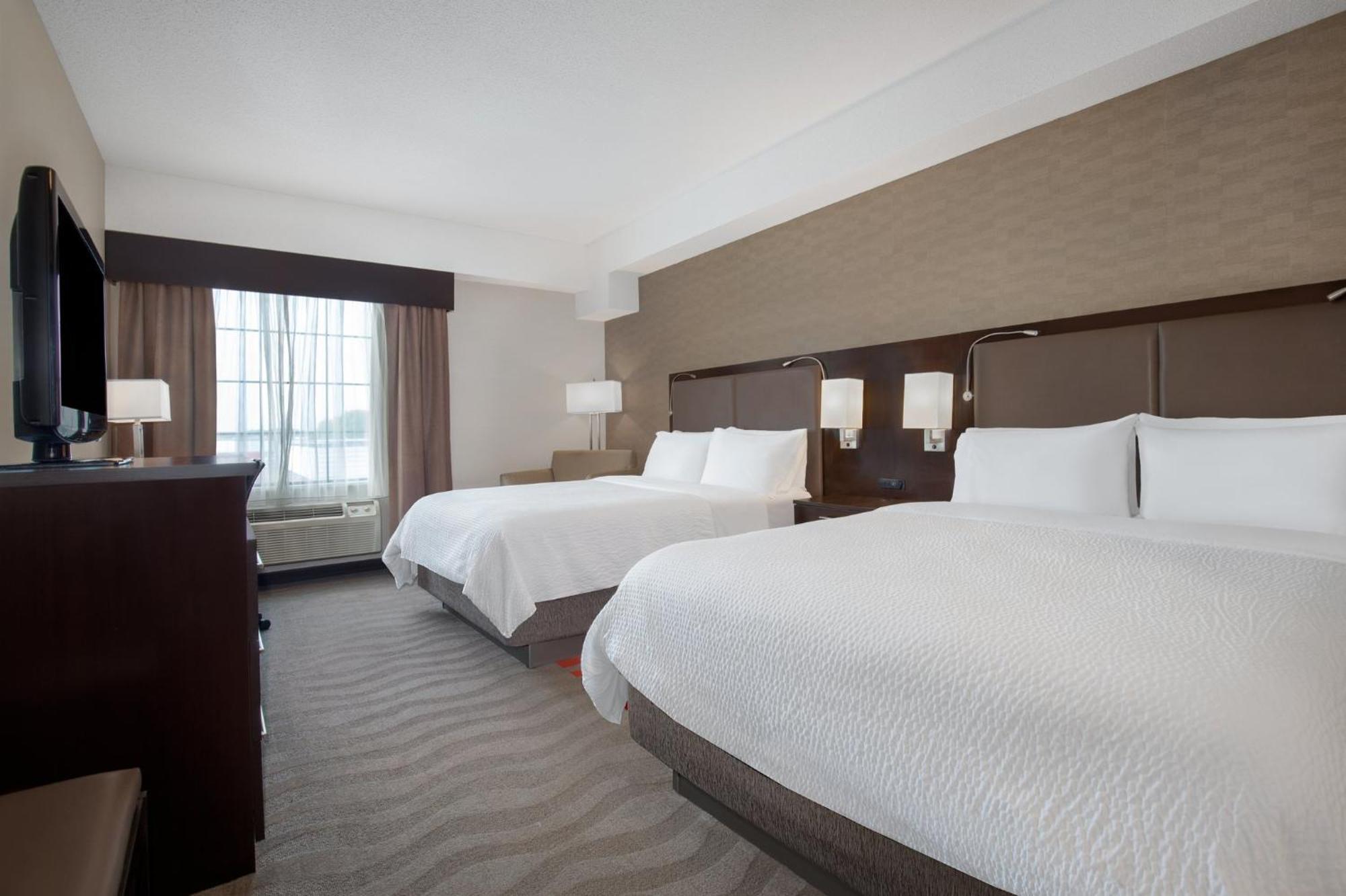 Holiday Inn Express Hotel & Suites Barrie By Ihg Exterior foto