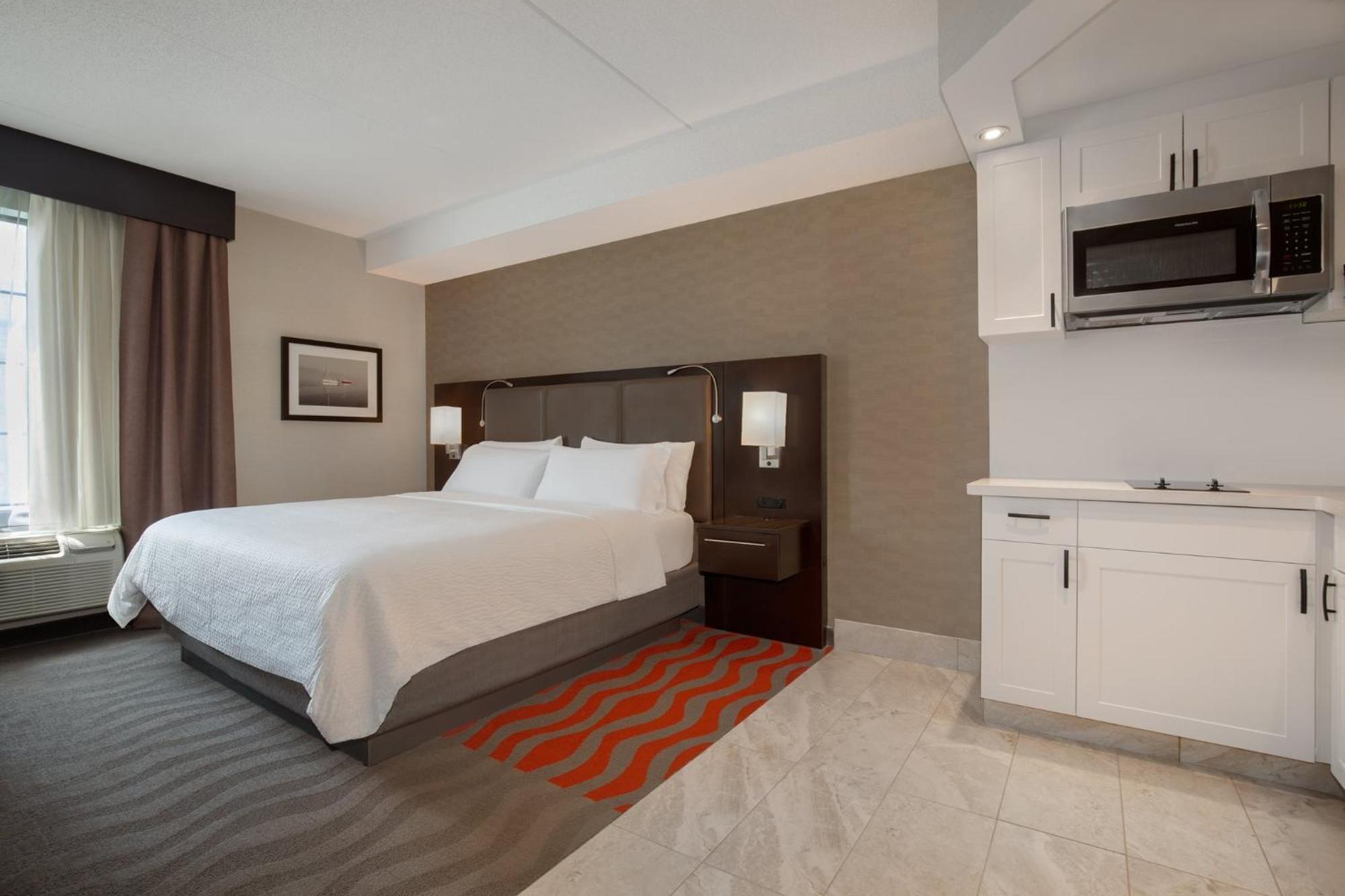 Holiday Inn Express Hotel & Suites Barrie By Ihg Exterior foto